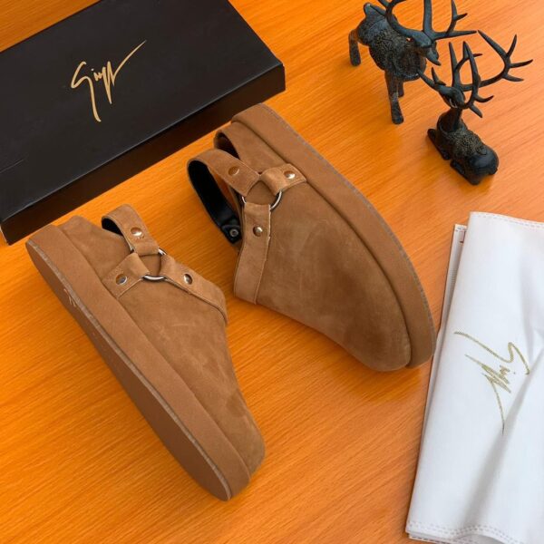 Giuseppe Zanotti Giuseppe Zanotti