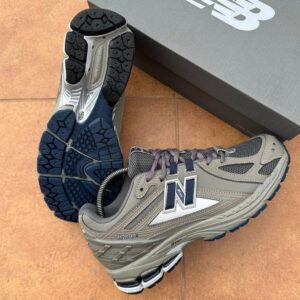 New Balance 1906R Sneakers