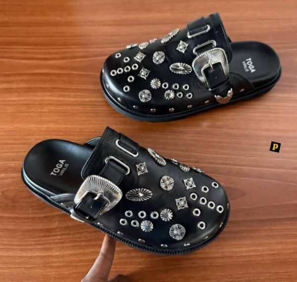 TOGA VIRILIS Half Shoe | Avant-Garde Craftsmanship