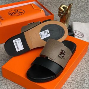 Hermès Men’s Leather Slide Sandals with Buckle – Luxury Designer Footwear