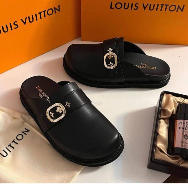 Louis Vuitton LV Cosy Flat Comfort Clogs with Gold Buckle Louis Vuitton LV Cosy Flat Comfort Clogs with Gold Buckle