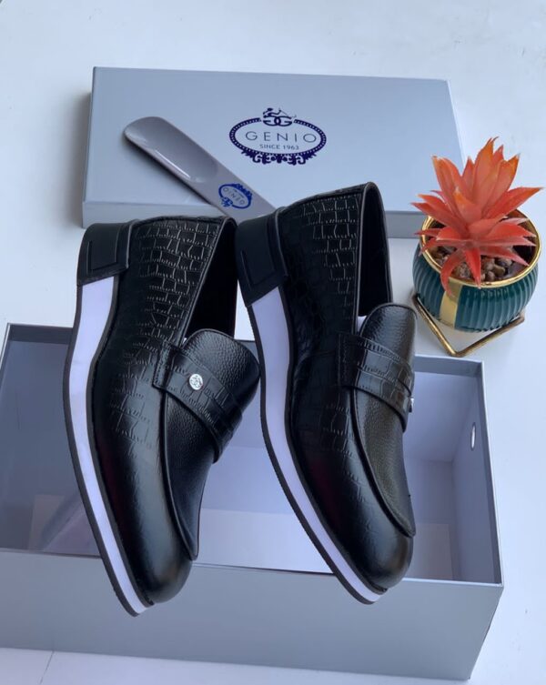 Genio Black Crocodile-Pattern Men’s Slip-On Shoes